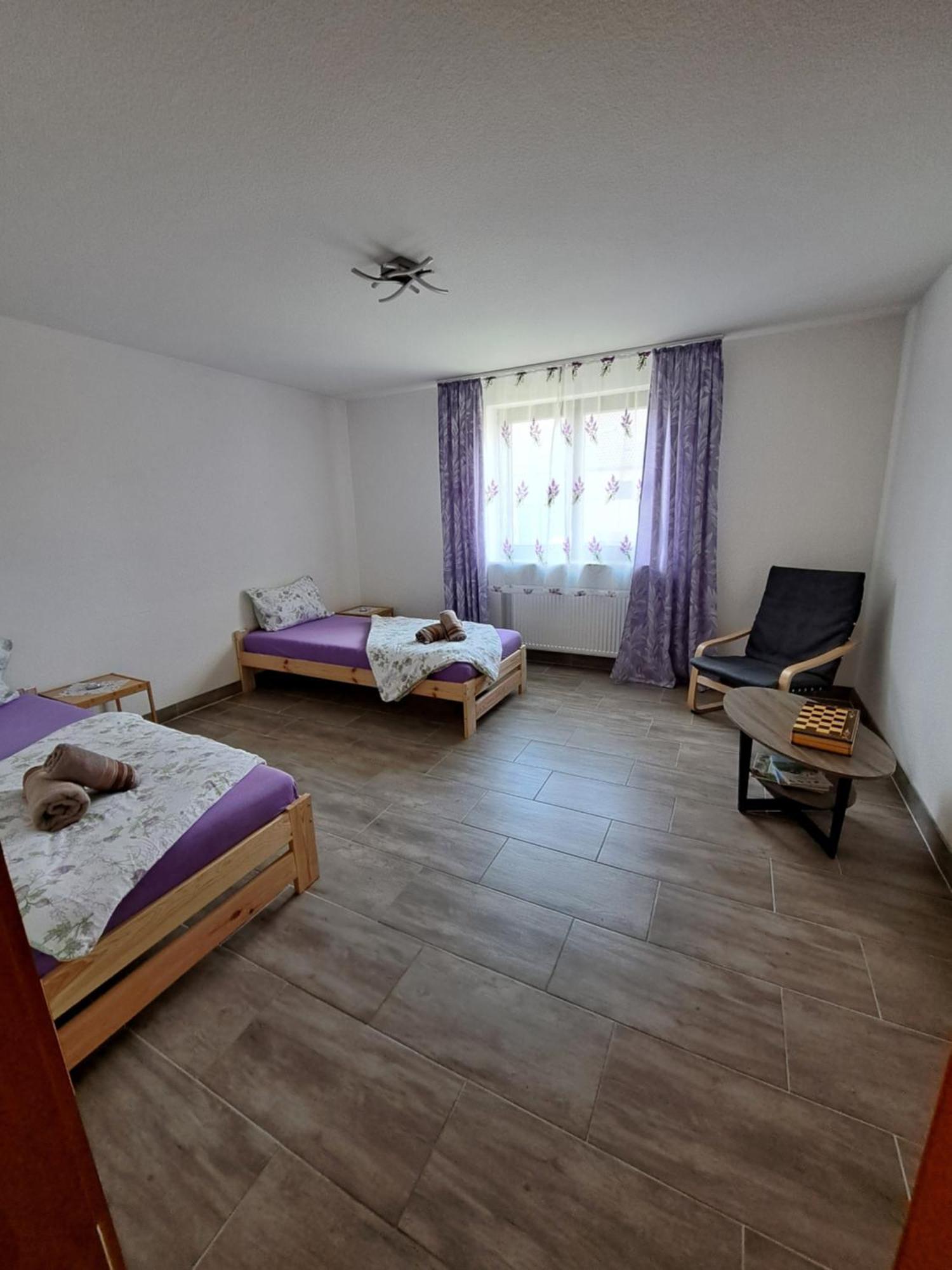 Wohnung mit 2 Zimmern Ballenberg Exterior foto